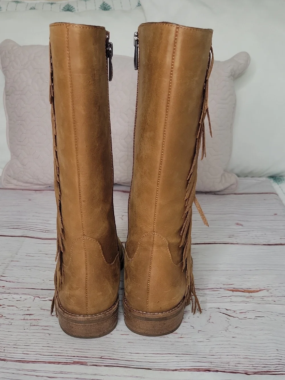 BASS Tall Tan Leather Women's Boots with Fringe NWOT Size 7.5